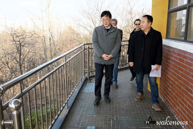이민근 안산시장, 백운공원에 이동 시장실 열고 사이다 토크… 주민 의견 청취