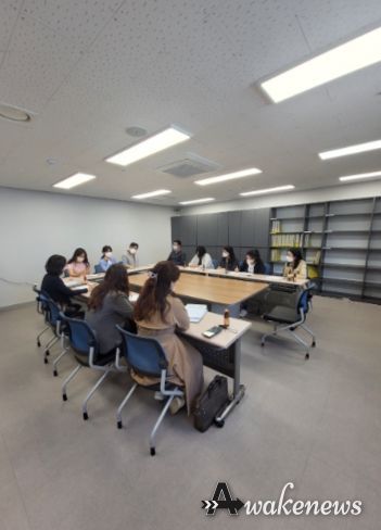 의료급여 장기입원자 합동 중재 사례관리 회의가 한창 진행되고 있다.
