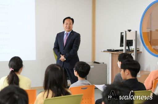 이권재 오산시장, 운산초등학교 어린이들에게 진로 탐색 특강