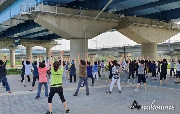 아름다운 동행…파주시, 함께하는 야외 운동교실 운영