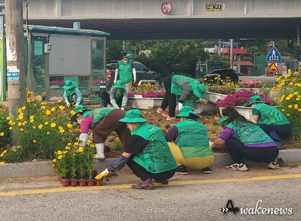 마장면 새마을남녀지도자협의회“꽃 심기 행사”