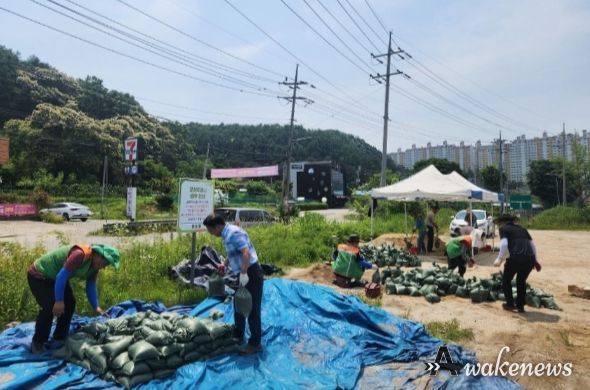 남양주시 화도수동행정복지센터,장마철 수해 방지 위한 모래주머니 제작