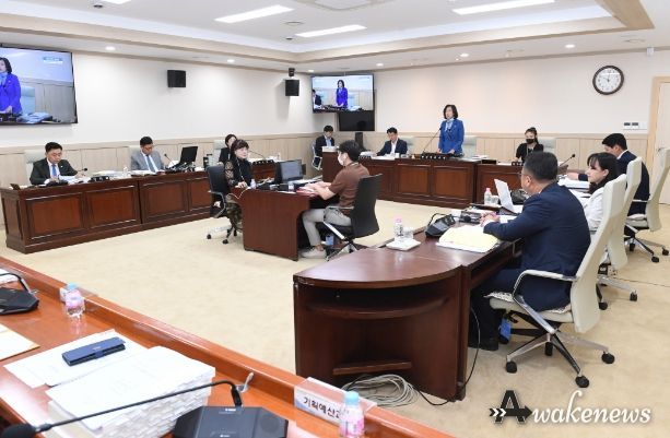 행정사무감사 특별위원회 회의 전경