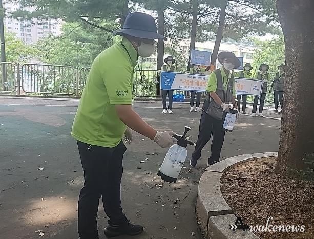 광명시 행복마을관리소는 지난 6일부터 여름철 해충 집중 방역을 시작했다.