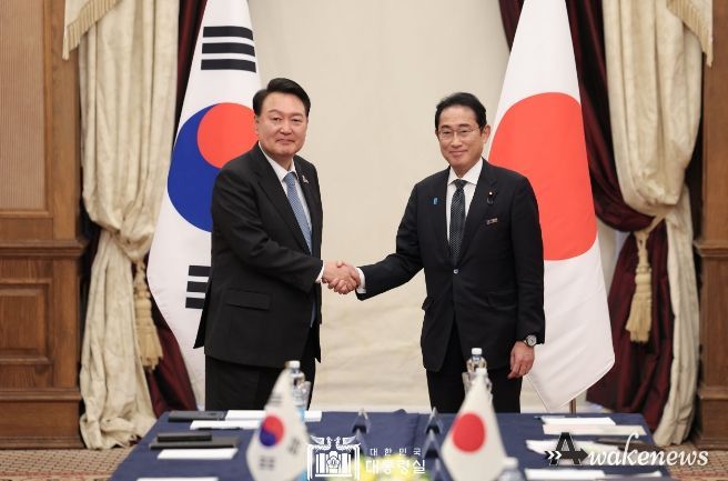 7월 12일 윤석열 대통령은 기시다 후미오 일본 총리와 한-일본 정상회담을 가졌다.