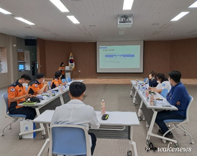 파주병원 대회의실에서 파주소방서-의료기관 4곳 '중증환자 이송체계' 협의중