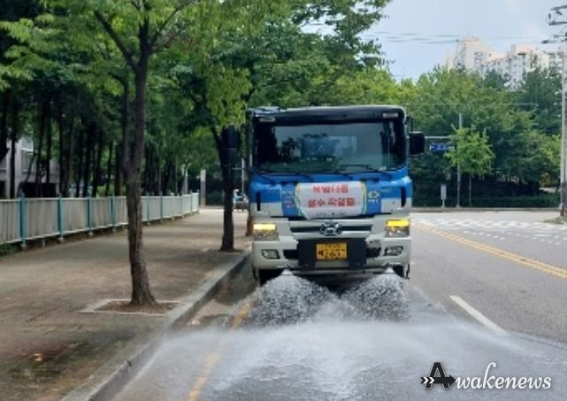 폭염 대응 도로 살수차 운영
