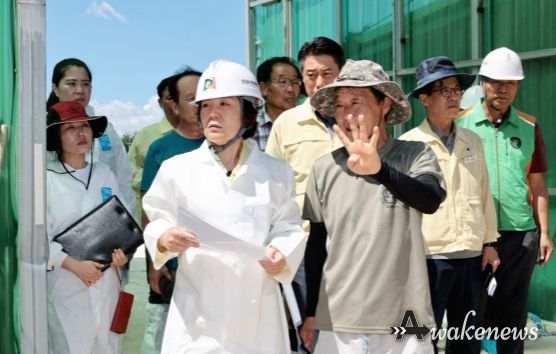 김보라 안성시장, 축산 폭염 피해 대응 농장 방문