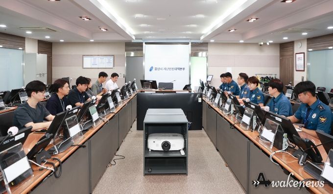용인특례시(시장 이상일)가 지난 18일 내년 방범용 CCTV 설치를 위해 용인 동·서부 경찰서와 합동회의를 했다