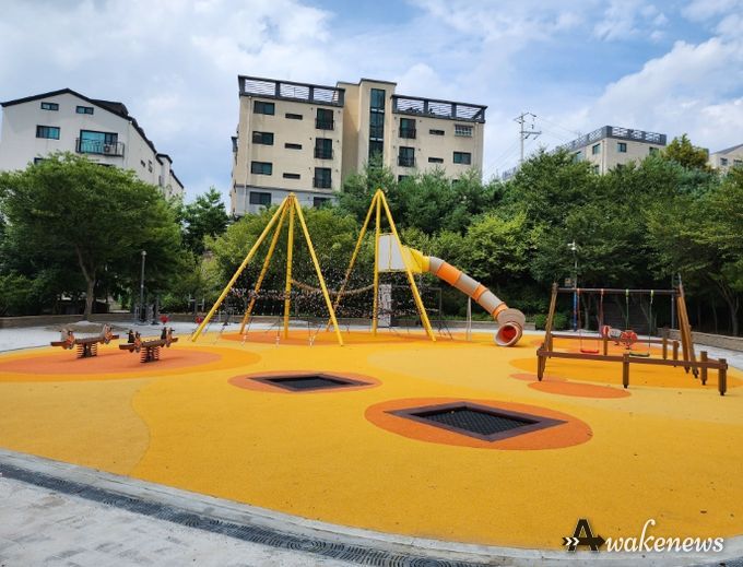 용인특례시가 정비공사를 마친 새둥지어린이공원