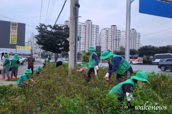 새마을증포동남녀지도자협의회, 환경정화 예초작업 실시