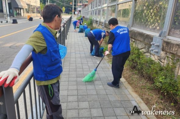 남양주시 다산1동 바르게살기위원회, 미금중학교 주변 쓰담데이 실시