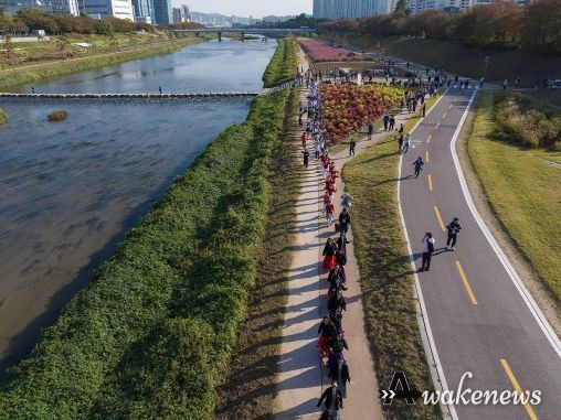 안양천 100리길, 무무무 퍼레이드