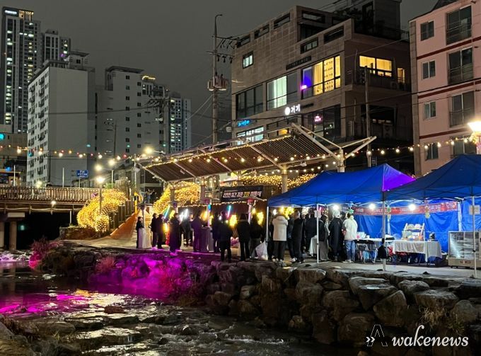 시흥시, 야간 경관조명 설치로 신천을 밝게 비추다