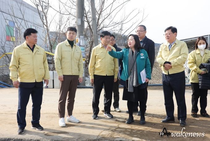 경기도의회 도시환경위원회, 하천 오염수 유출 방제·복구현장 찾아