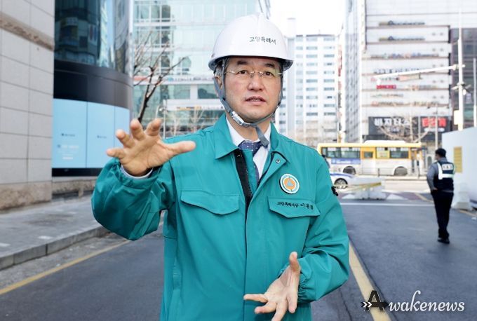 현장 점검 중인 이동환 고양특례시장