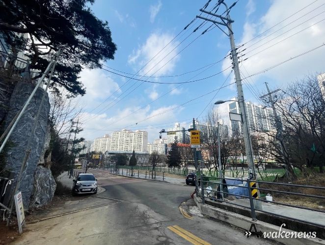오는 2025년 전선지중화 사업 착공이 계획된 상현초등학교 삼거리 인근 모습