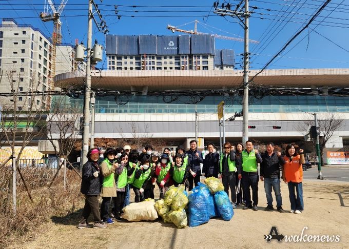 남양주시 와부읍 자원봉사단 도심천 환경정화 활동 실시