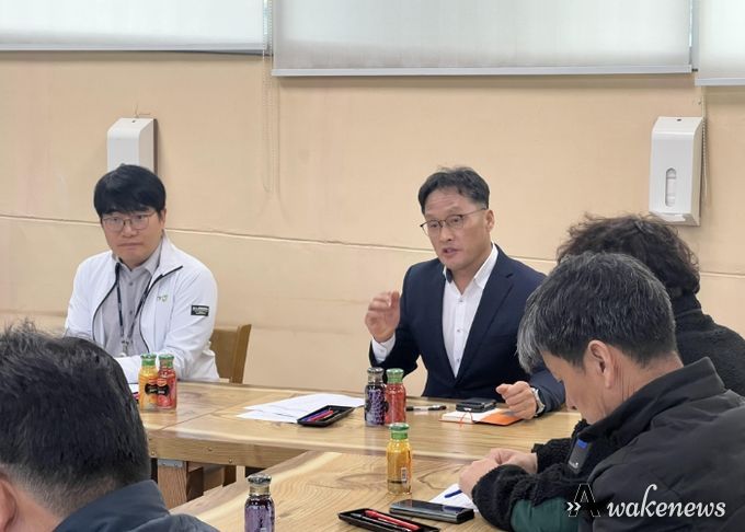당부하고 있는 임종영 수도과장