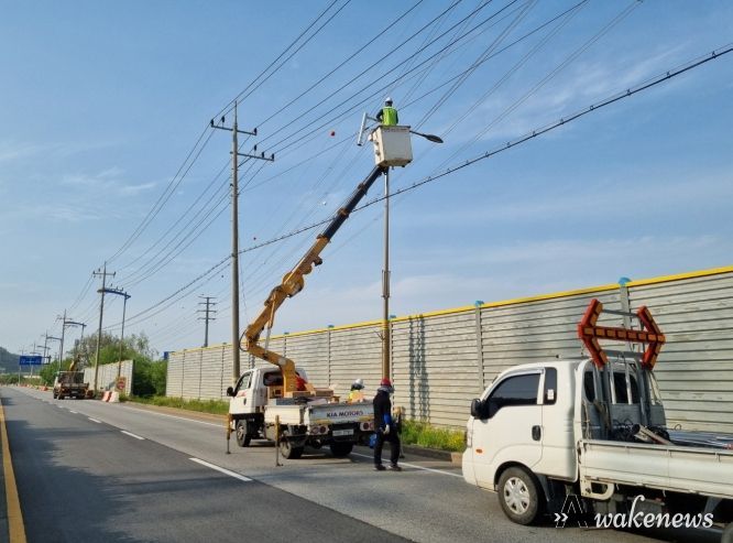 파주시, 노후된 가로등 발광 다이오드(LED) 가로등으로 교체