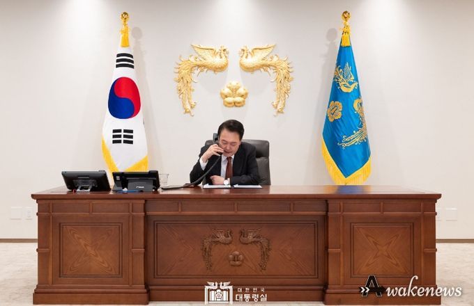 5월 20일 윤석열 대통령은 로렌스 웡(Lawrence Wong) 싱가포르 신임 총리(5. 15. 취임)와 전화 통화를 갖고, 양국 관계 발전에 대해 의견을 교환했다.