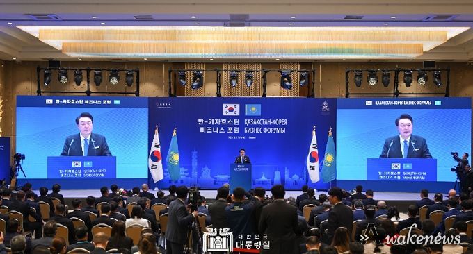 6월 12일 윤석열 대통령은 한-카자흐스탄 비즈니스 포럼에 참석해 양국 협력관계 구축에 기여해 온 기업인들을 격려하고, 양국의 경제협력 방향을 제시했다.