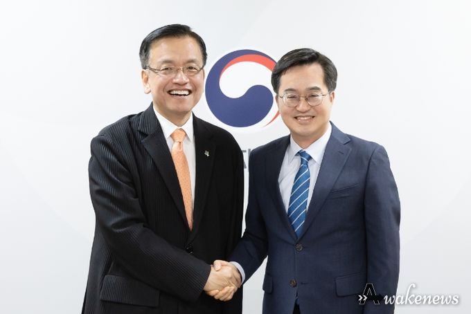 20일 오후 정부서울청사에서 김동연 경기도지사가 최상목 경제부총리와 간담회를 가졌다.