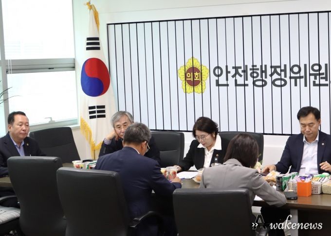 경기도의회 안전행정위원회, 화성 공장 화재 철저한 대응 당부