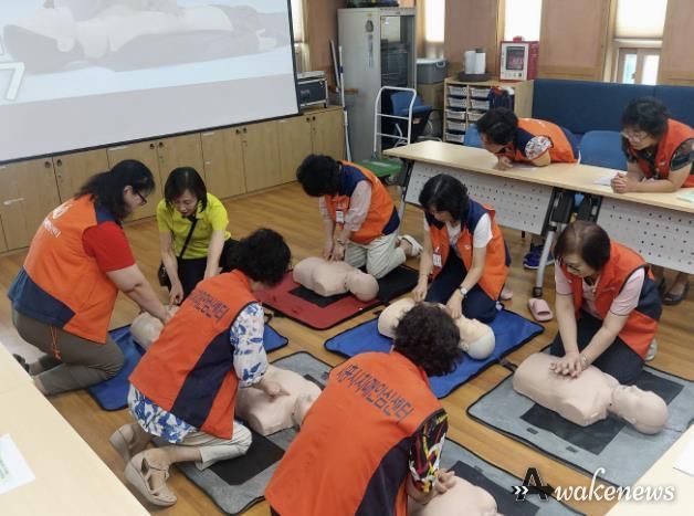 시흥시치매안심센터, 시니어 치매 서포터스 역량 강화 심폐소생술 교육