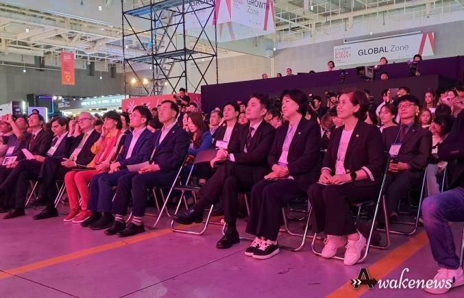 경기도의회 미래과학협력위원회, 2024 경기 스타트업 서밋 참석...이제영 위원장, 스타트업 육성 정책마련에 최선 다할 것 강조