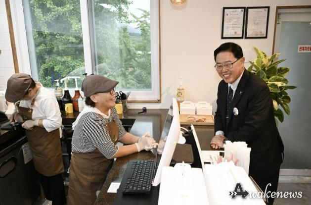강수현 양주시장, 장흥면 교현리 ‘오봉라운지’ 방문