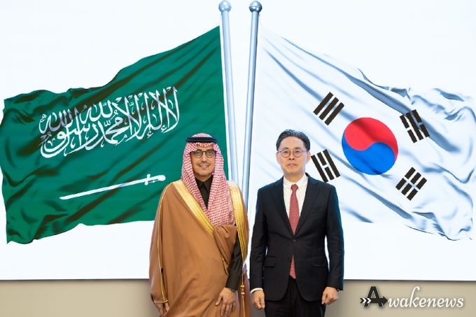 한·사우디아라비아 국세청장회의(수하일 아반미 사우디아라비아 국세청장과 강민수 국세청장)
