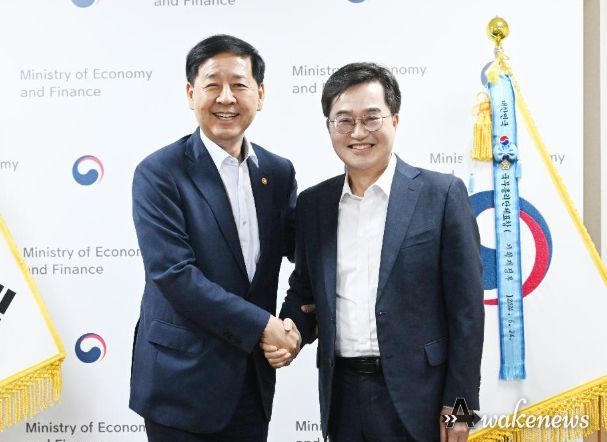 7일 오후 정부서울청사 경제부총리실에서 김동연 경기도지사가 구윤철 경제부총리와 면담을 했다.