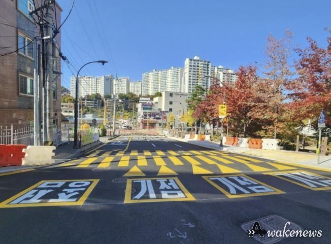 용인특례시 마북동 교동마을 현대홈타운 정문 앞 우회전 전용차로 확장