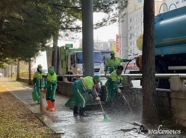 수원시 장안구, 은행나무 열매 다량 발생지 물세척 청소 실시