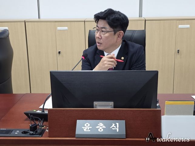 경기도의회 미래과학협력위원회 소속 윤충식 의원(국민의힘, 포천1)