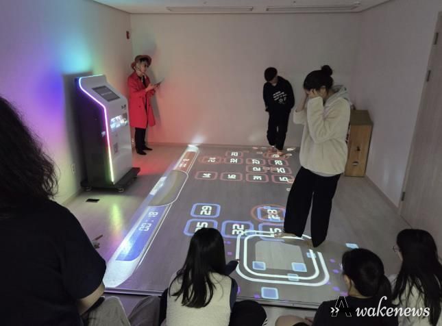 멀티미디어 학습 장치 이용자 사진