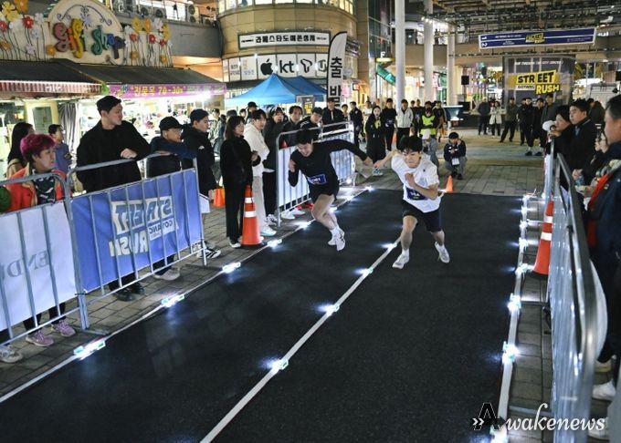 ‘2025 고양 스트릿 러쉬 in 라페스타’50m 레이스에서 참가자들이 경기를 펼치고 있다.