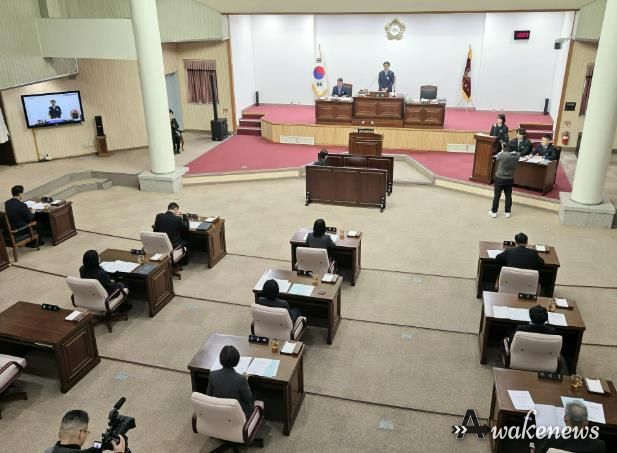 군포시의회는 12월 1일 제285회 정례회를 개회했다. 이번 회기는 18일까지 진행된다.