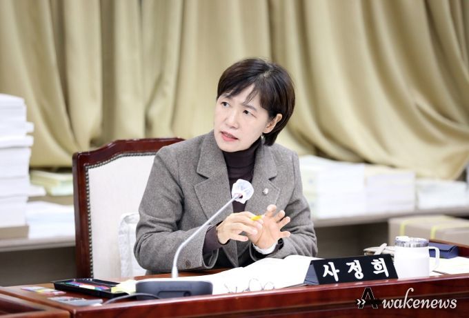 수원특례시의회 보건복지위원회 부위원장 사정희 의원
