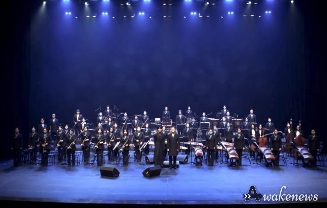 안산시립국악단이 4일 안산문화예술의전당 해돋이극장에서 제69회 정기연주회 '월드 오케스트라 Ⅶ'를 진행하고 있다.