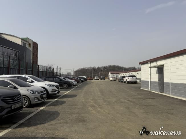 LH현장사업소 내 개방주차장