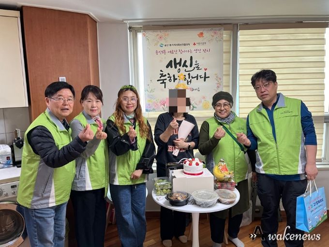 의정부시 송산1동 지사협, 웃음꽃 활짝! 어르신 찾아가는 생신 잔치 호응