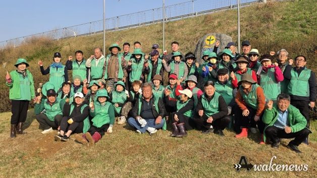 용문면 새마을회 꽃 심기 봉사활동